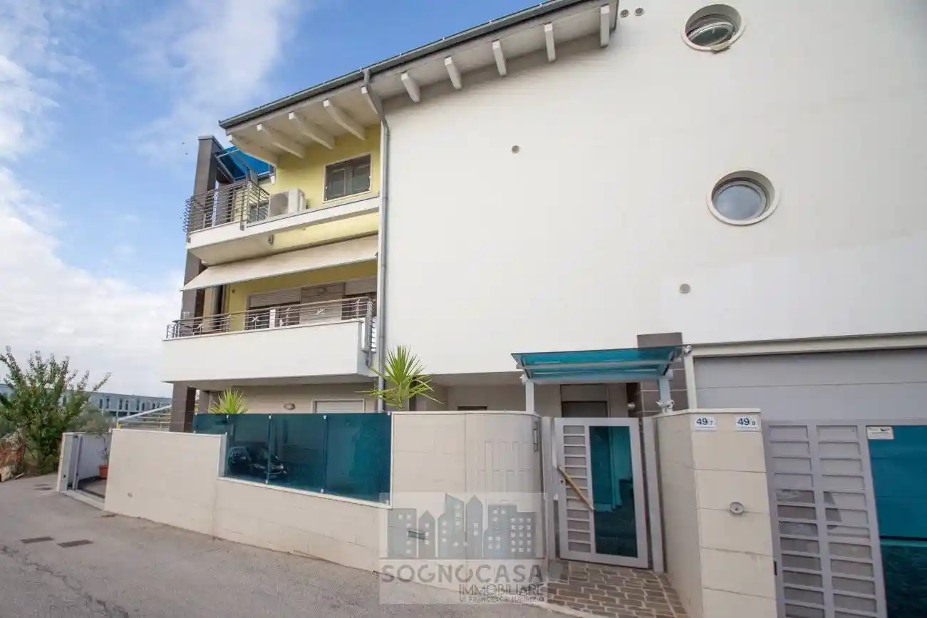 Villa a schiera via Colle Innamorati 49/7, Colli Innamorati - Madonna, Pescara - foto 2