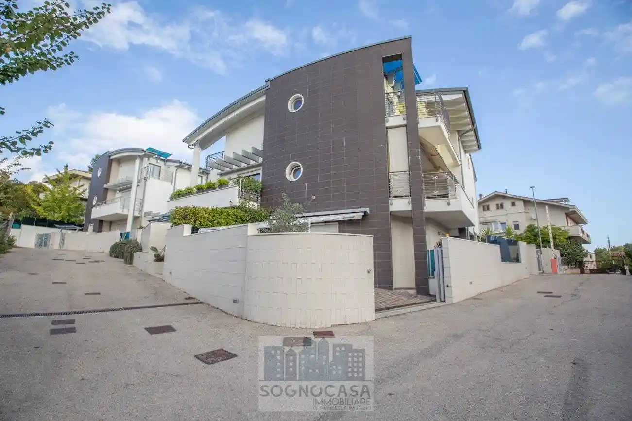 Villa a schiera via Colle Innamorati 49/7, Colli Innamorati - Madonna, Pescara - foto 4