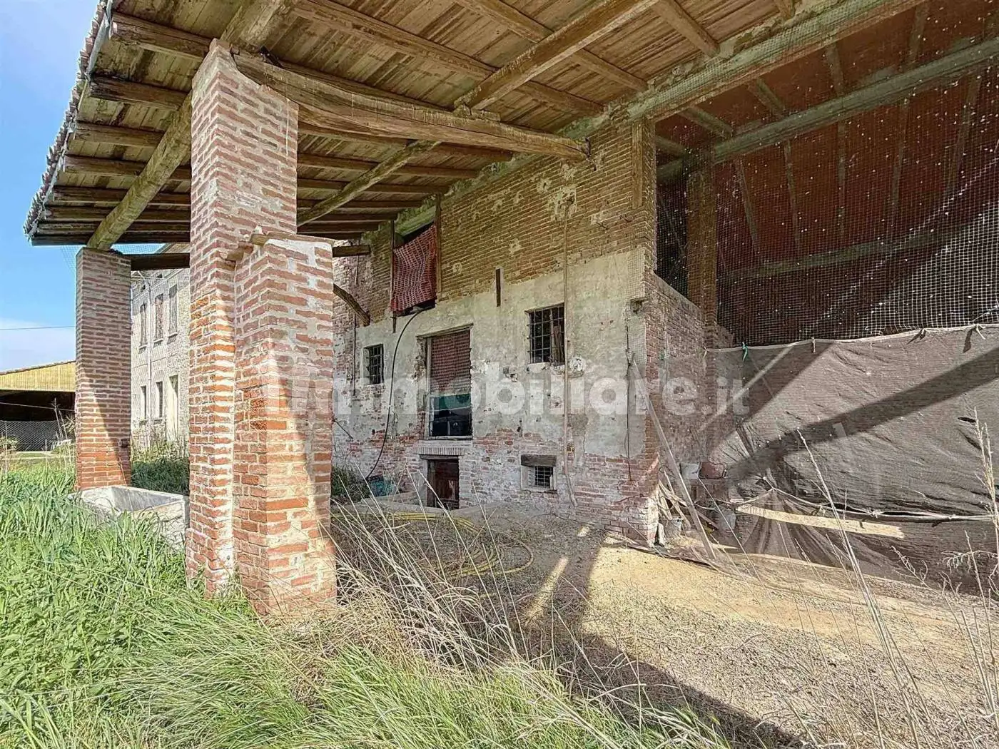 Rustico, da ristrutturare, 415 m², Commessaggio - foto 5