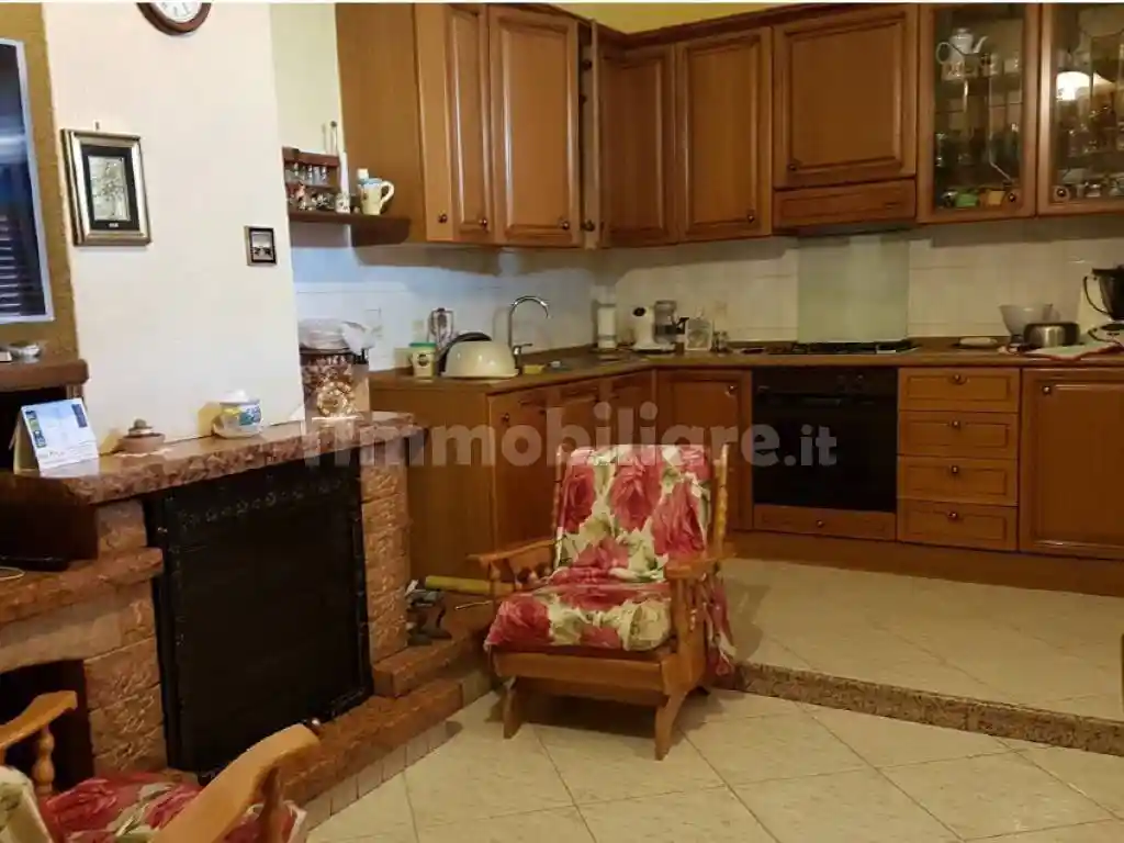 Villa bifamiliare via San Pietro, Centro, Vitulano - foto 4