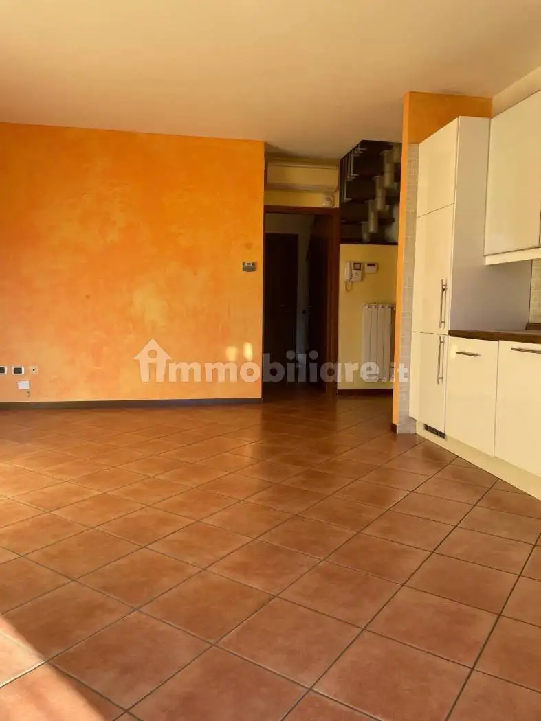 Quadrilocale via Papa Giovanni XXIII 4, Albizzate - foto 4