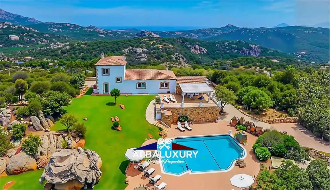 Villa in vendita a Arzachena