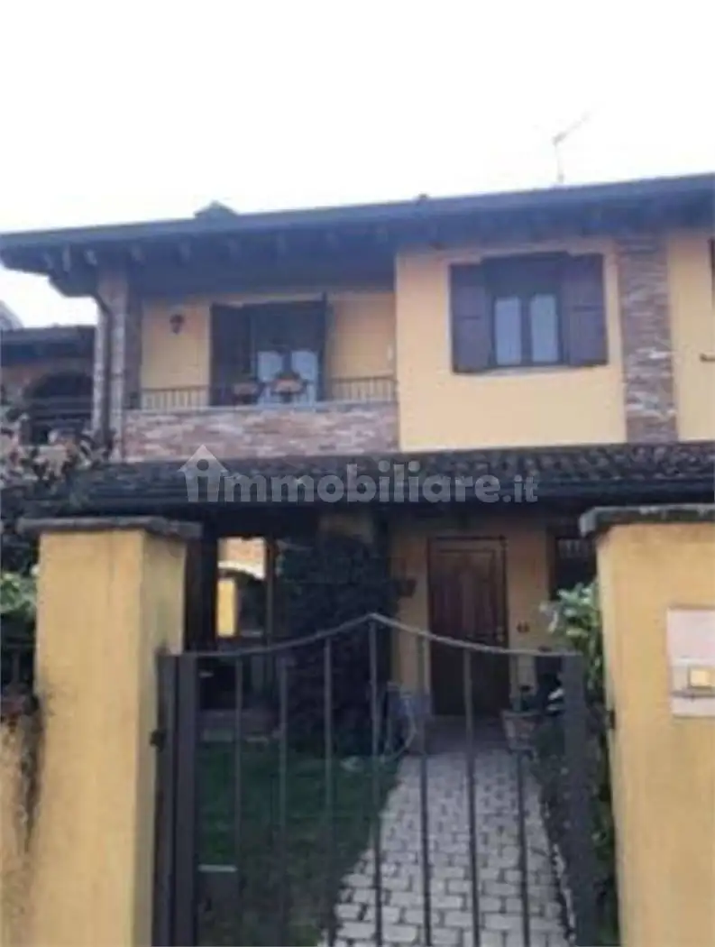 Villetta a schiera all'asta via Federico Fellini, 3, Certosa di Pavia - foto 2