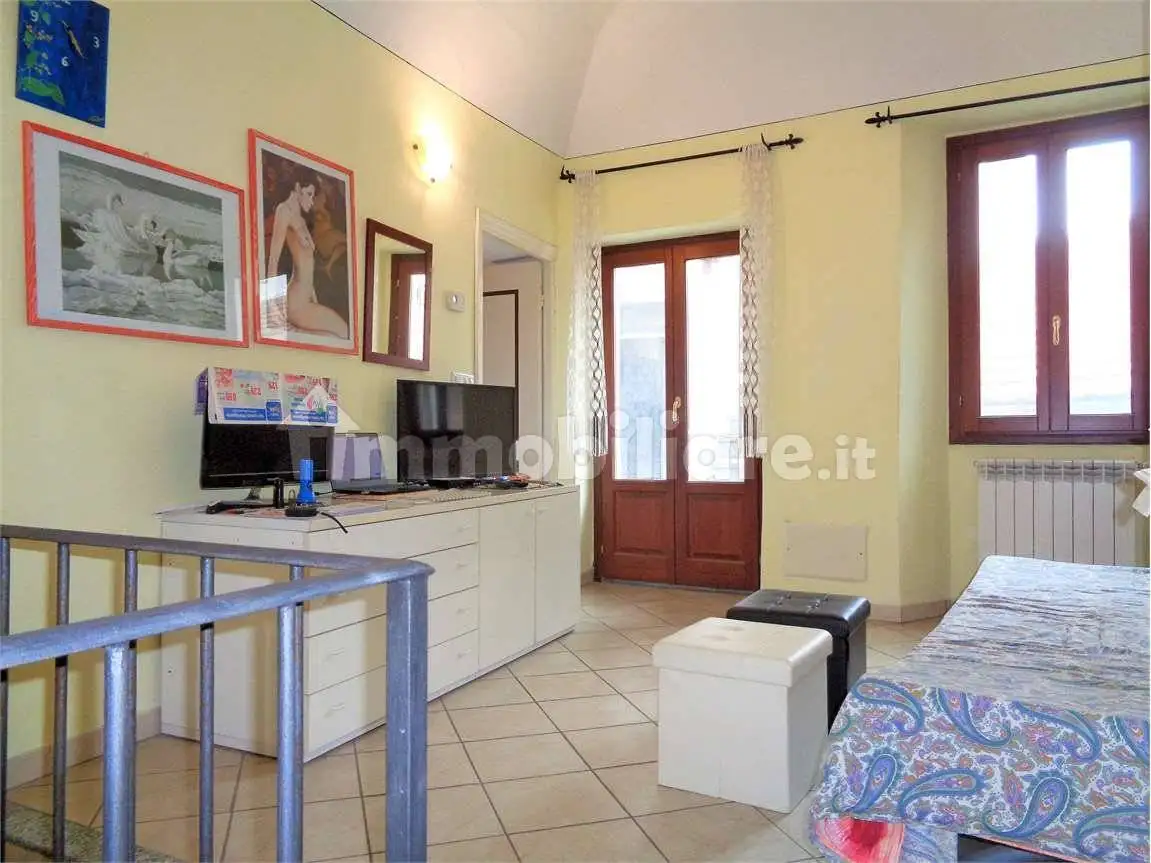 Appartamento in vendita a Lucinasco