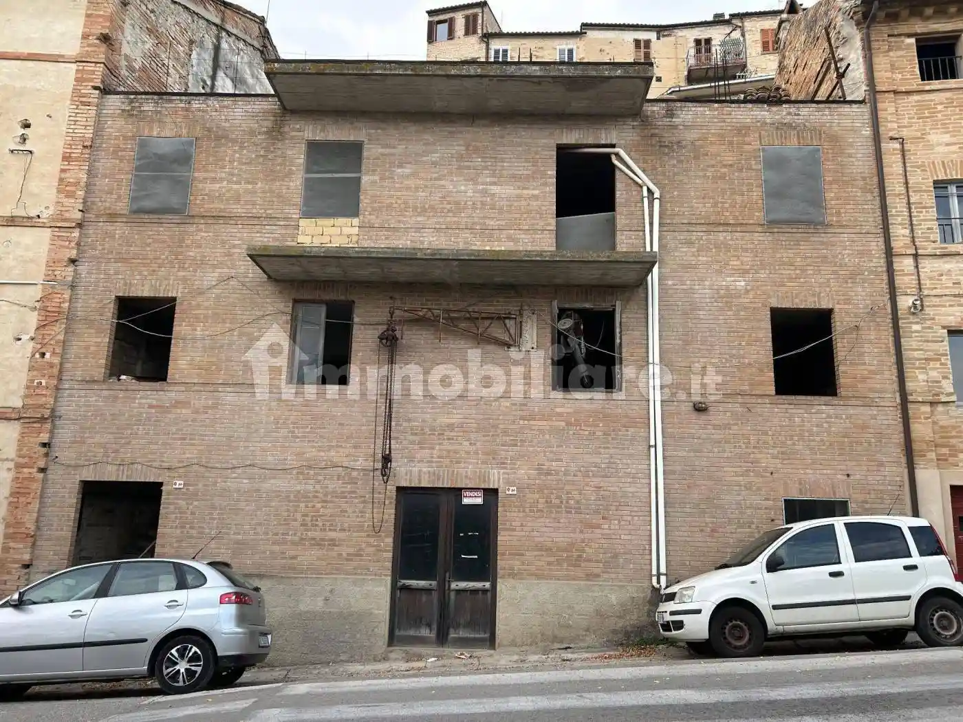 Palazzo - Edificio in vendita a Petritoli