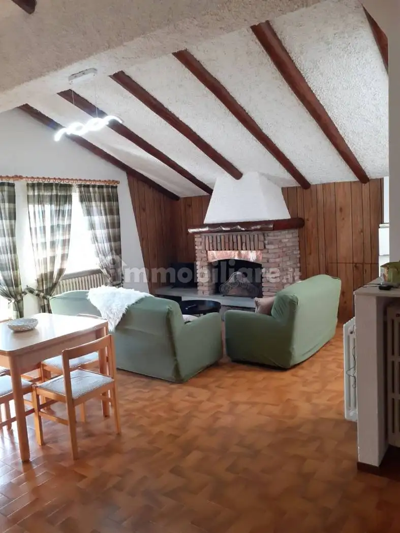 Mansarda via Gaetano Donizetti 2, Centro, Castione della Presolana - foto 3