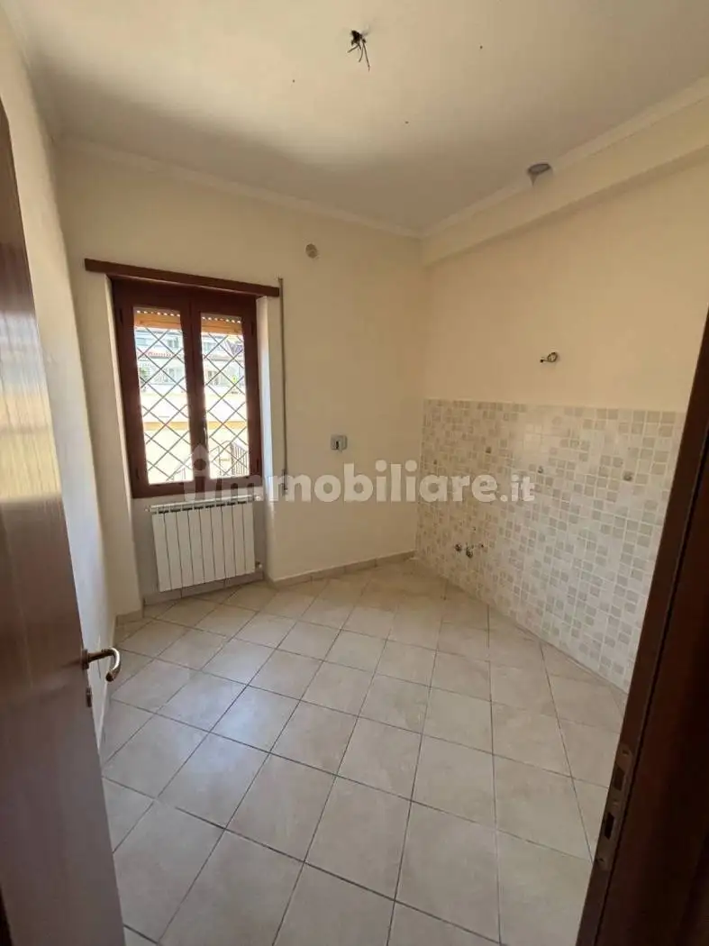 Trilocale via Roma 78, Pomezia Centro, Pomezia - foto 3