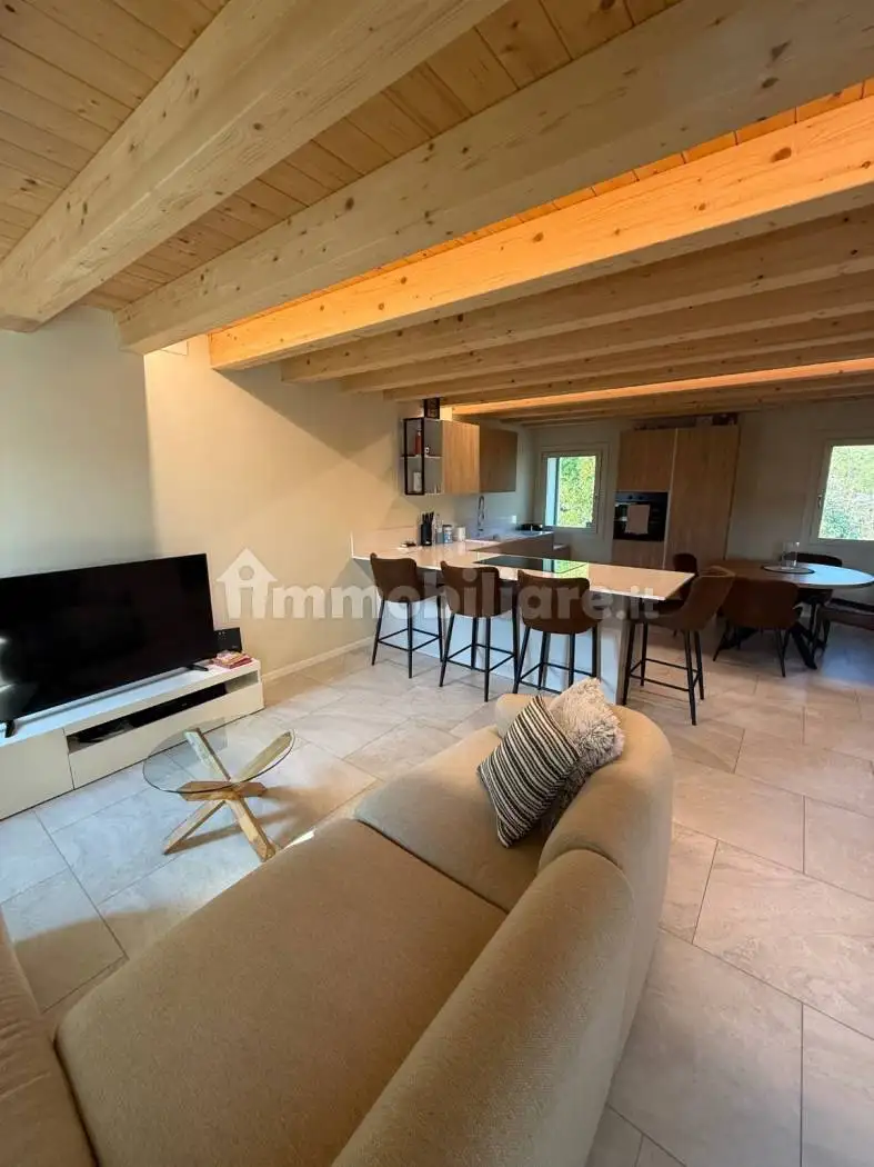 Appartamento in vendita a Colle Umberto