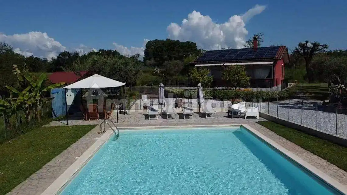 Villa in vendita a Sarzana