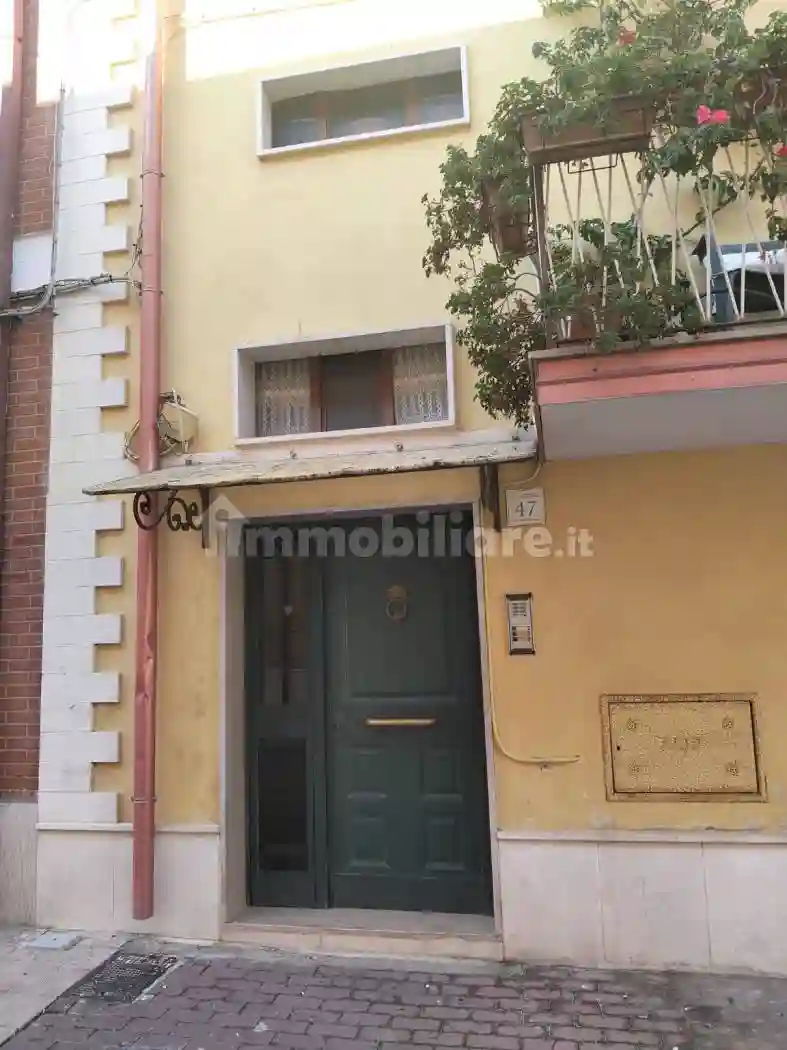 Quadrilocale via Papa Giovanni XXIII 47, Castelluccio dei Sauri - foto 4