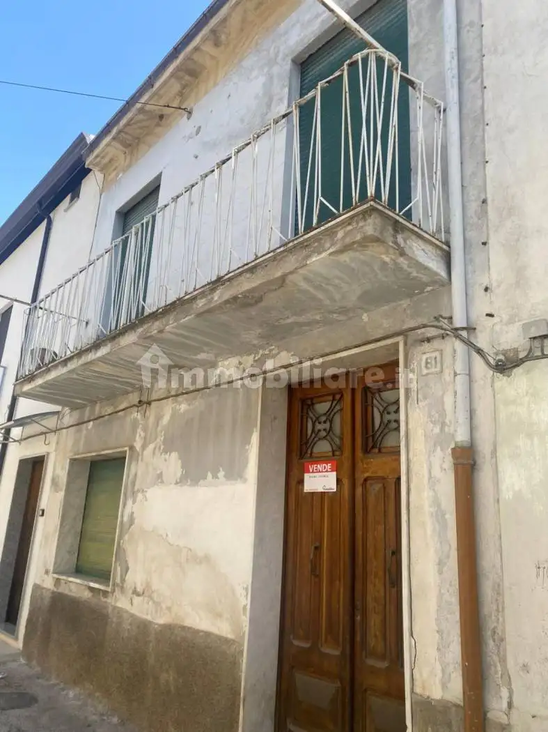 Terratetto unifamiliare via Oriolo Calabro, Centro, Castrovillari