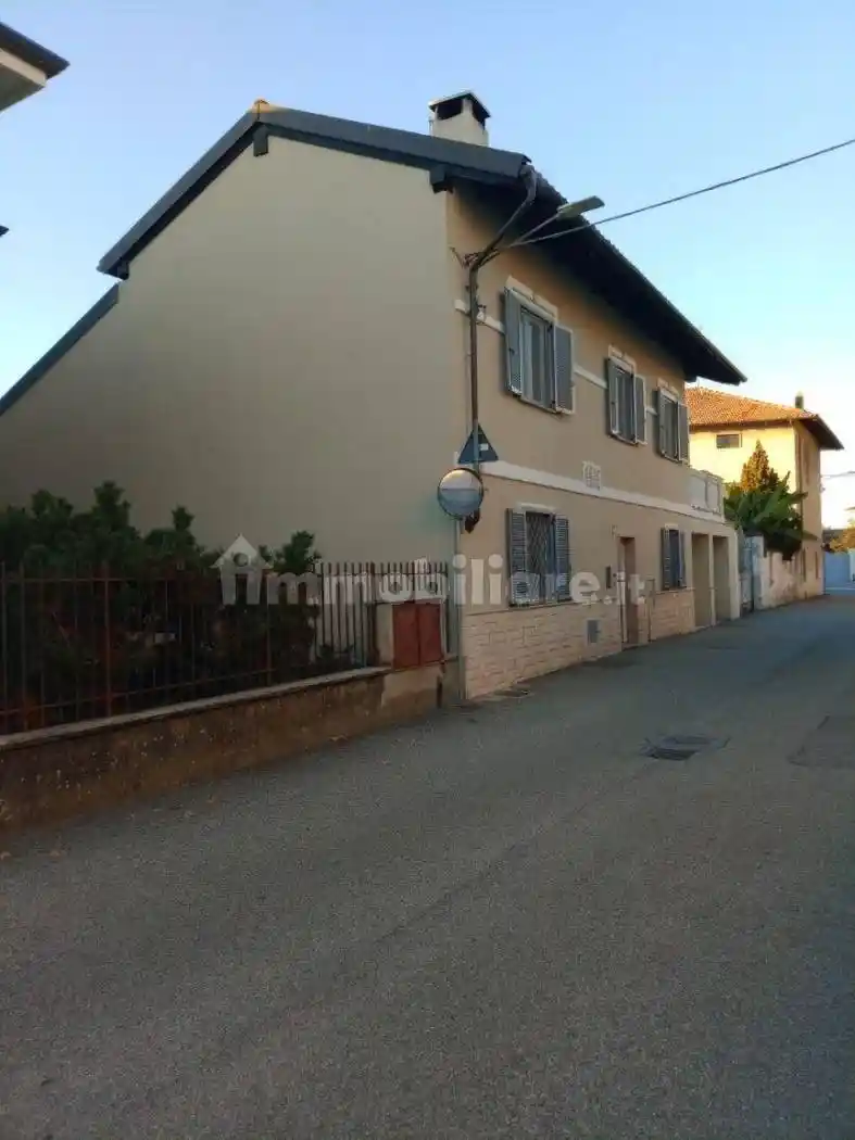 Villa in vendita a Tronzano Vercellese