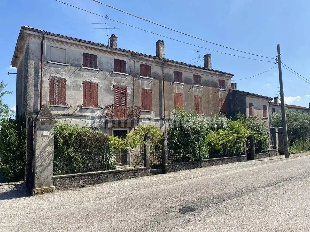 Rustico - Casale in vendita a Roverbella