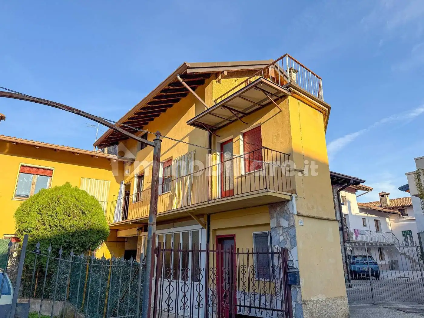 Casa indipendente in vendita a Moniga del Garda