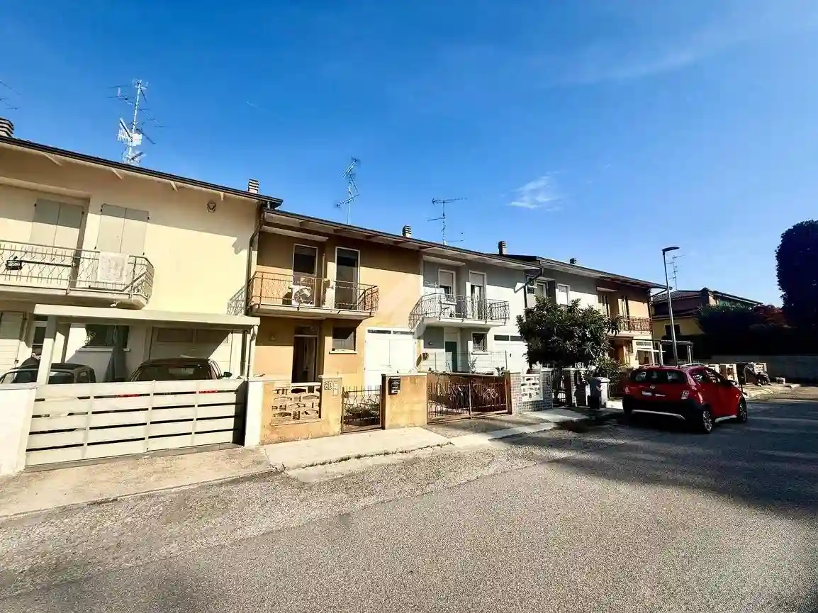 Villetta a schiera - foto 2