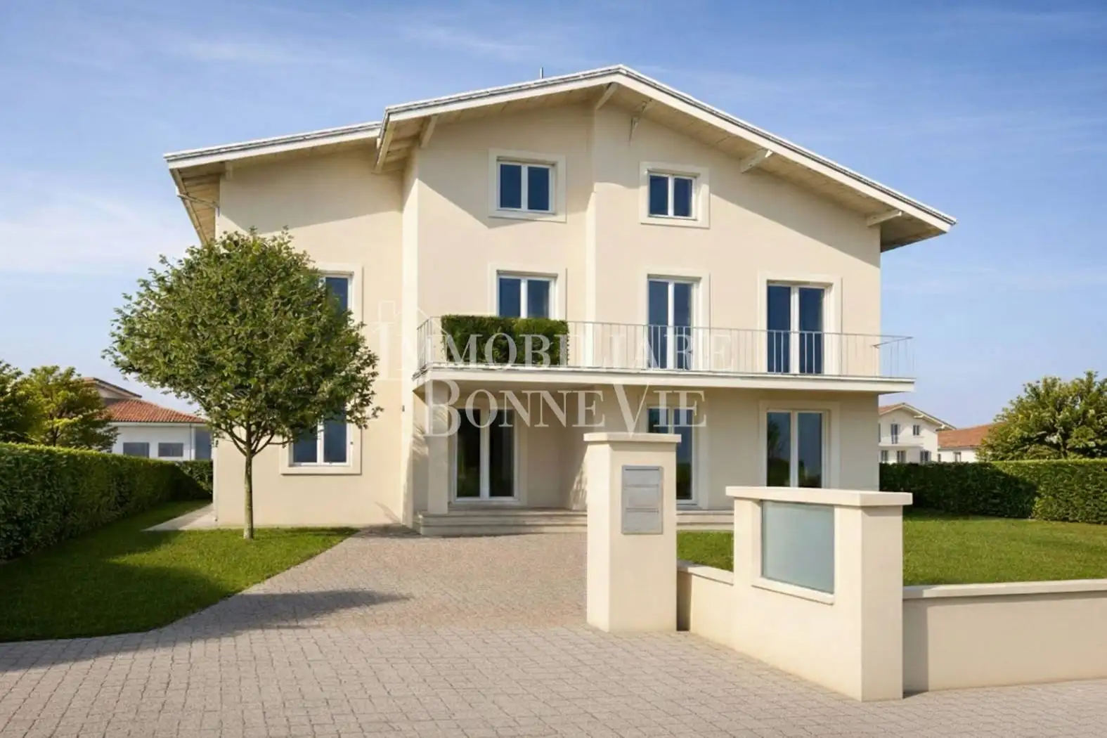 Appartamento in vendita a Uggiate con Ronago