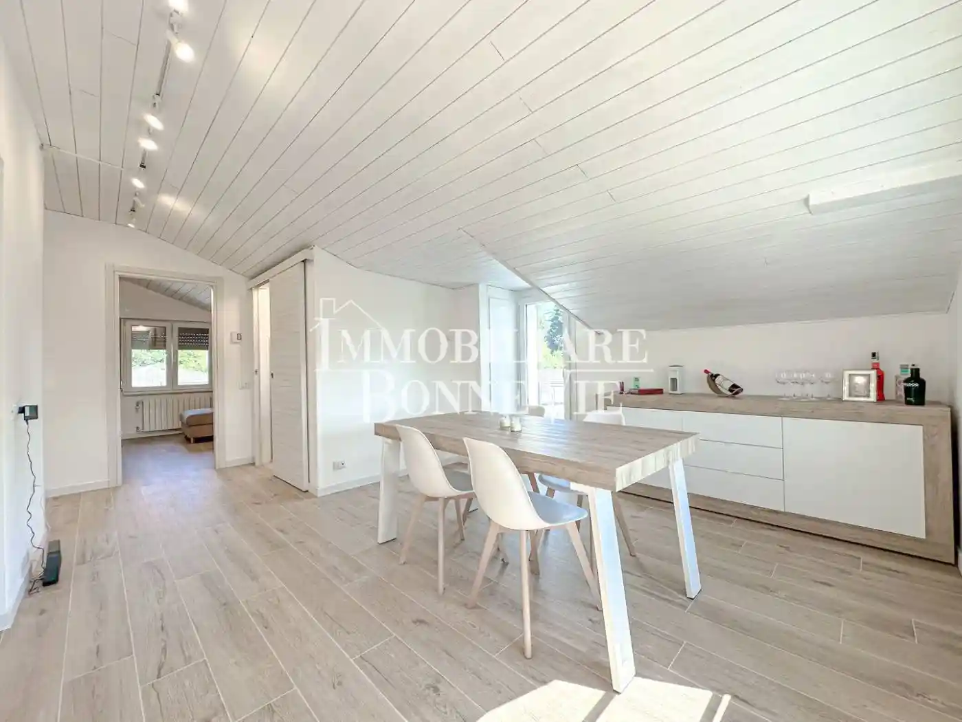 Trilocale via Carlo Bernasconi 30, Brughiere, Uggiate con Ronago - foto 5