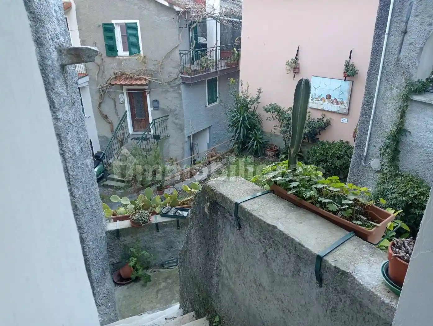 Casa indipendente in vendita a Albisola Superiore