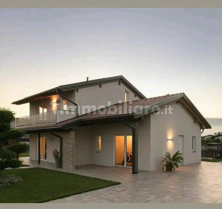 Casa indipendente in vendita a Campagnola Emilia