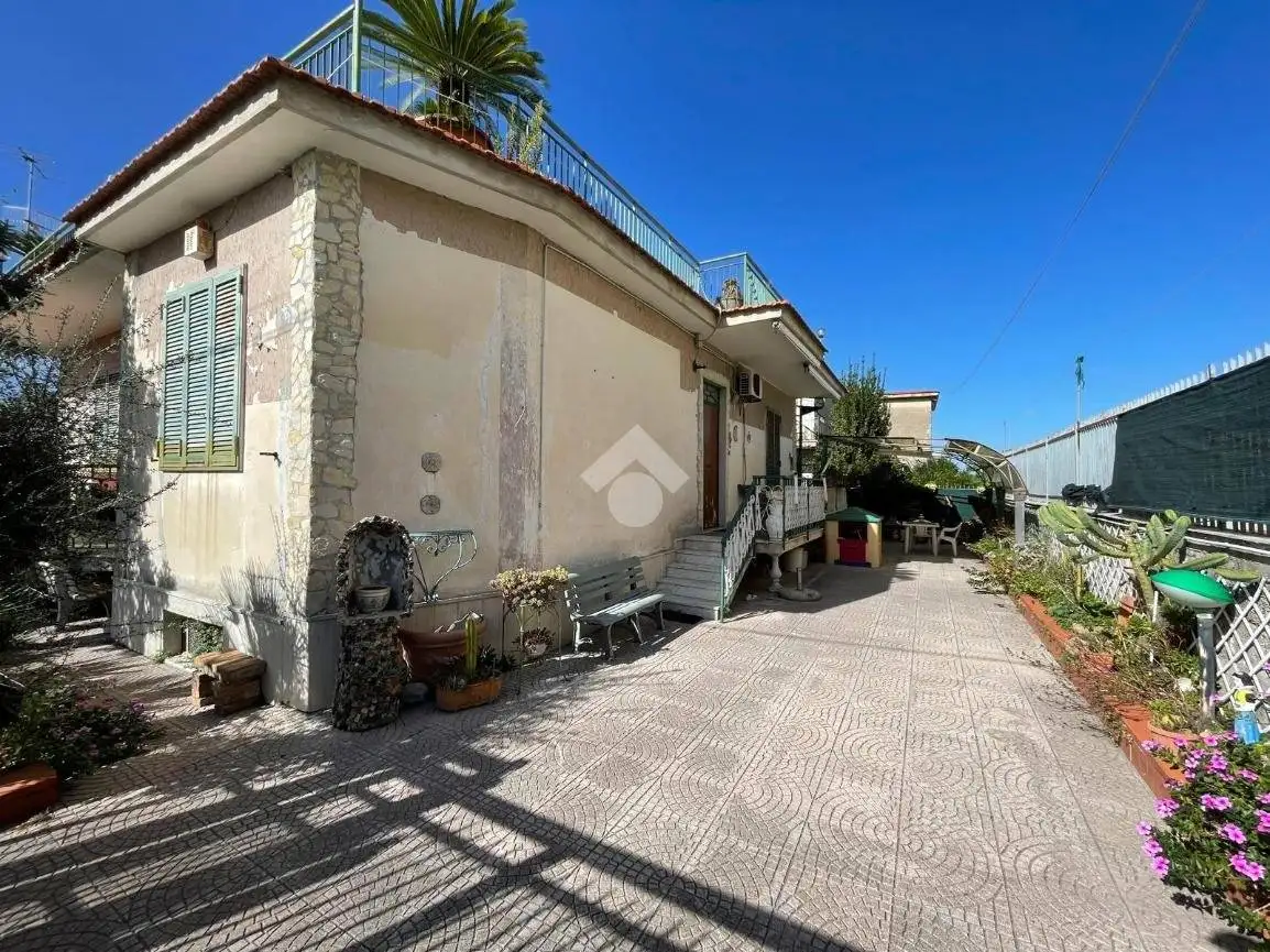 Appartamento in vendita a Pollena Trocchia