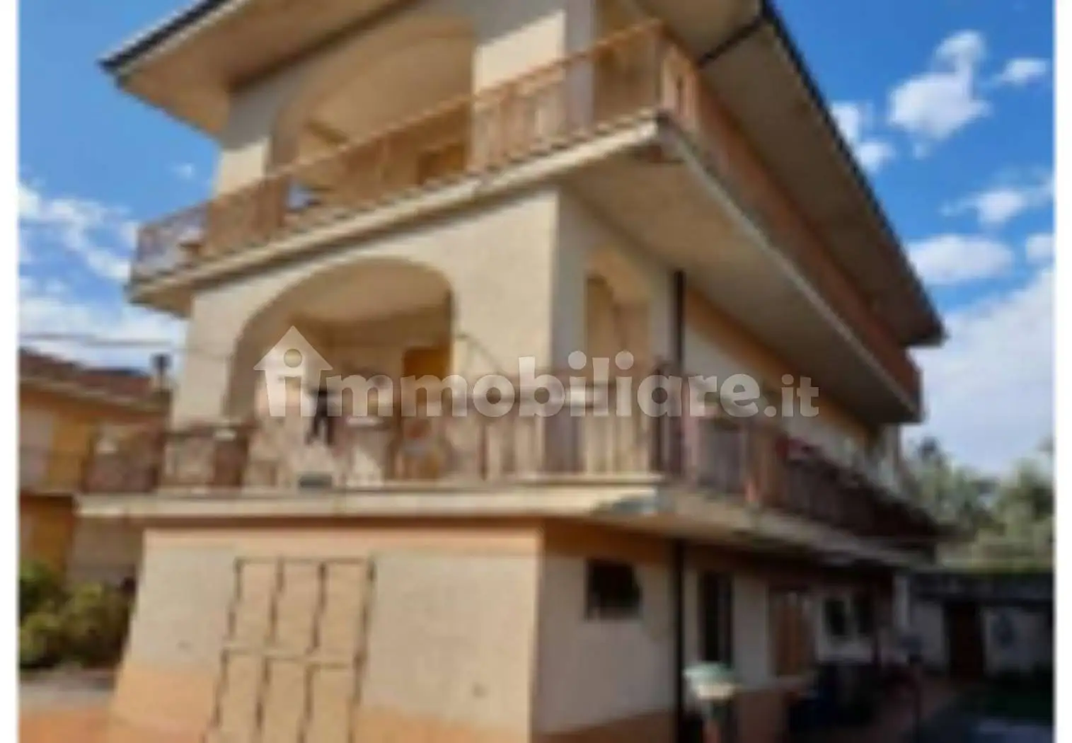 Appartamento in vendita a Carolei