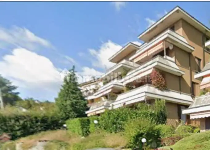 Appartamento in asta a Luvinate