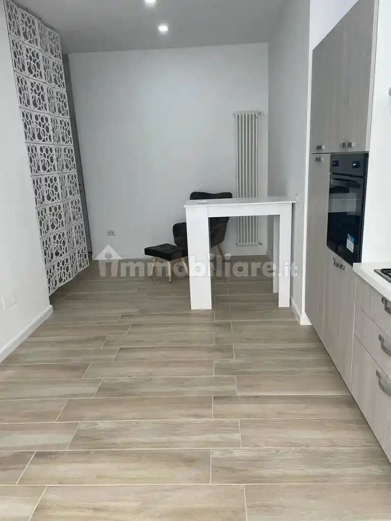 Monolocale ottimo stato, piano terra, Corso Trieste, Caserta - foto 3