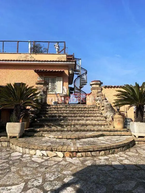 Villa in vendita a Roma