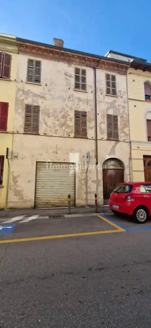 Palazzo - Edificio in vendita a Lugo