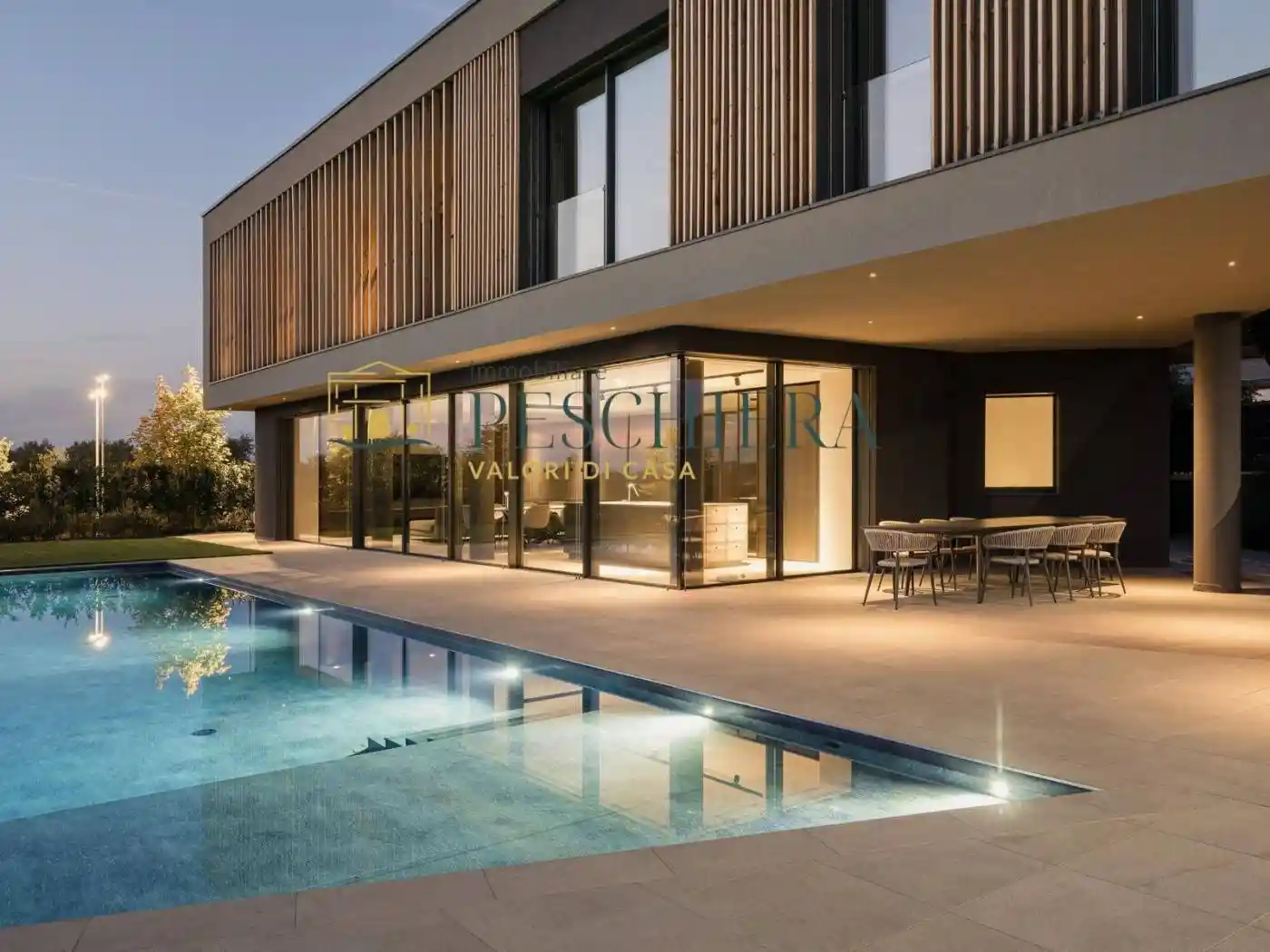 Villa in vendita a Peschiera del Garda