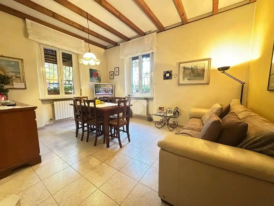 Trilocale piazza della Vittoria 1, Parona, Verona - foto 3