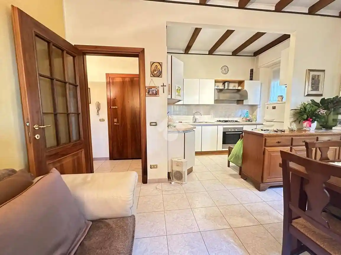 Trilocale piazza della Vittoria 1, Parona, Verona - foto 4