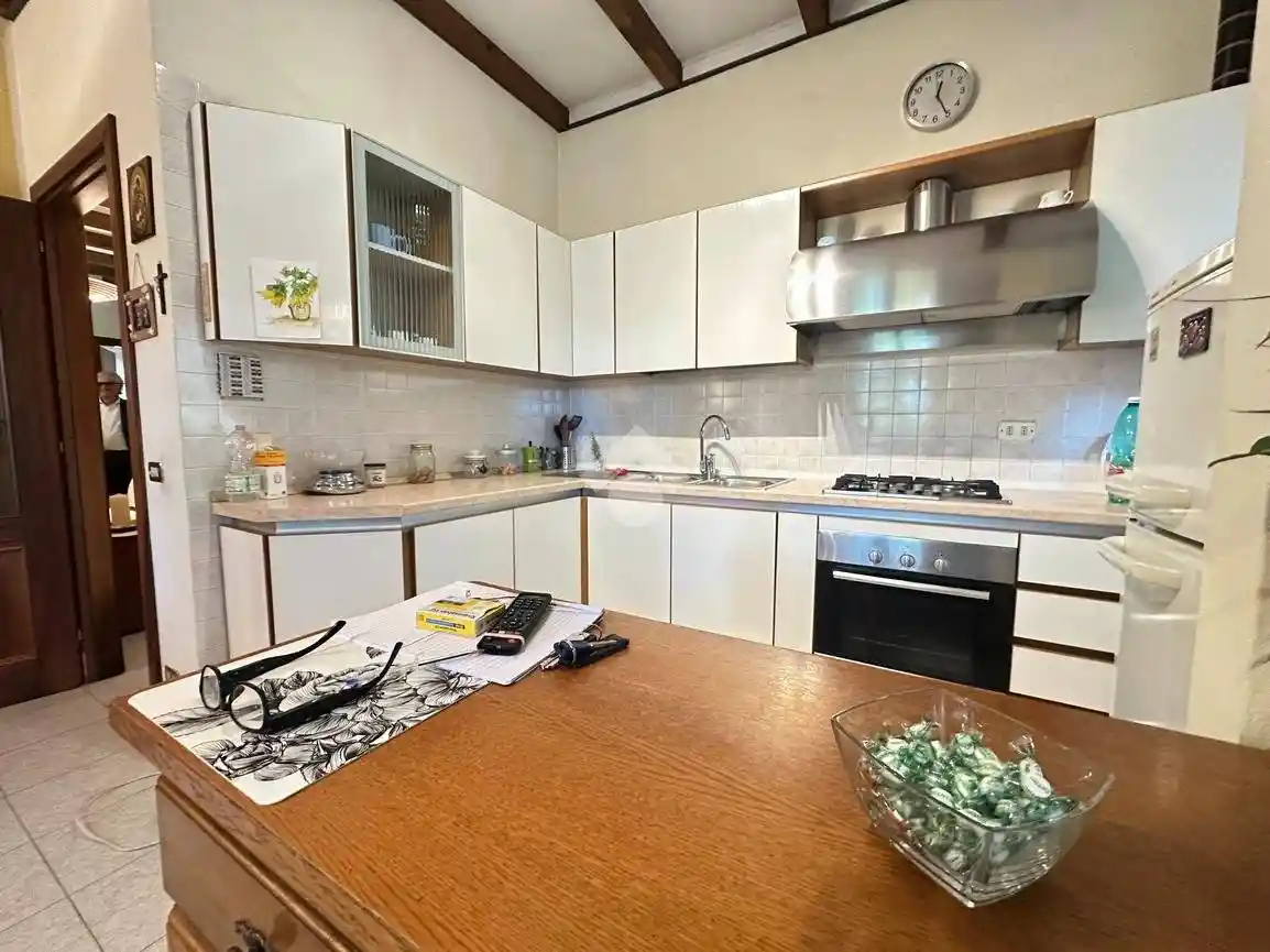 Trilocale piazza della Vittoria 1, Parona, Verona - foto 5