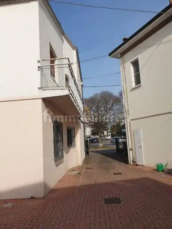 Palazzo - Edificio in vendita a Ravenna