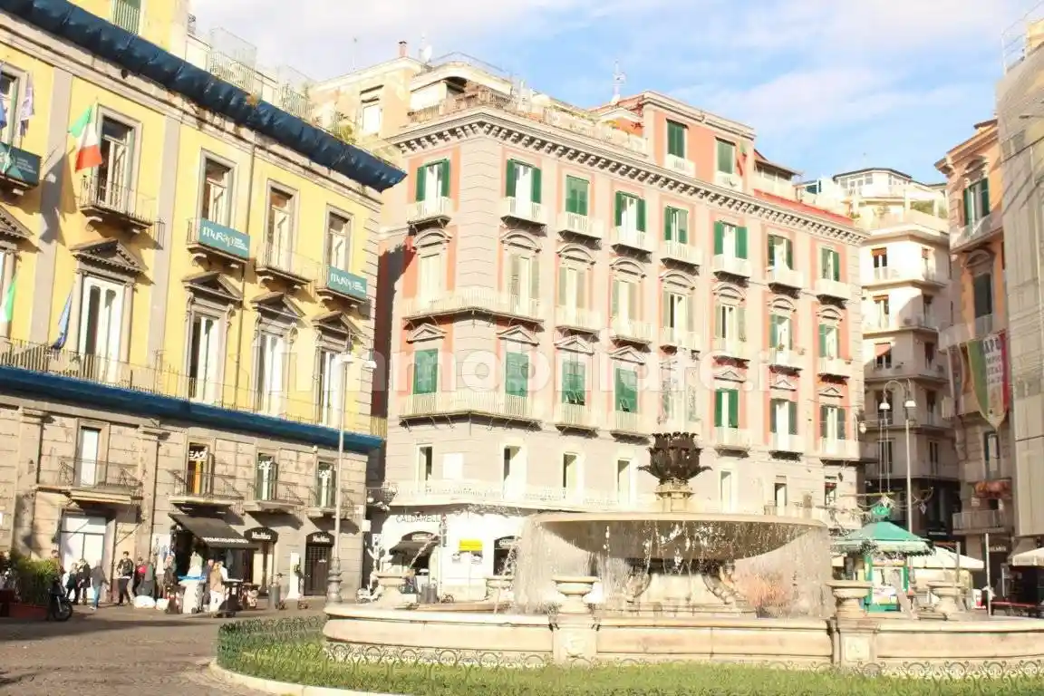 Trilocale via Nardones 17, Monte di Dio, Napoli - foto 2