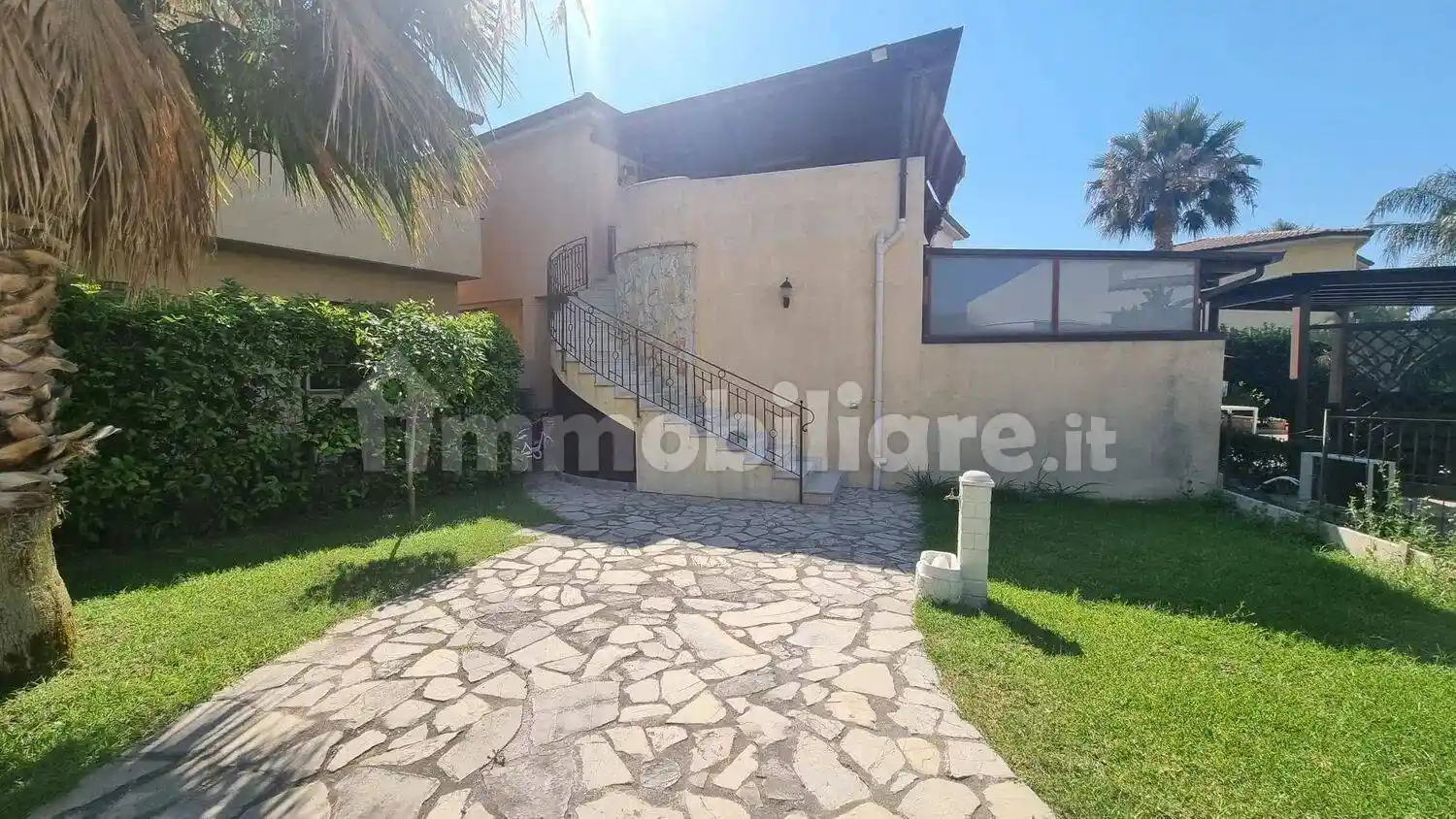 Villa in vendita a Campofelice di Roccella