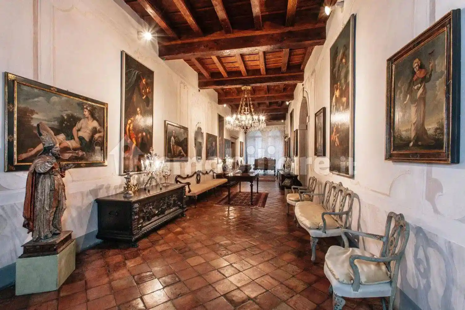 Palazzo - Edificio in vendita a Vittorio Veneto