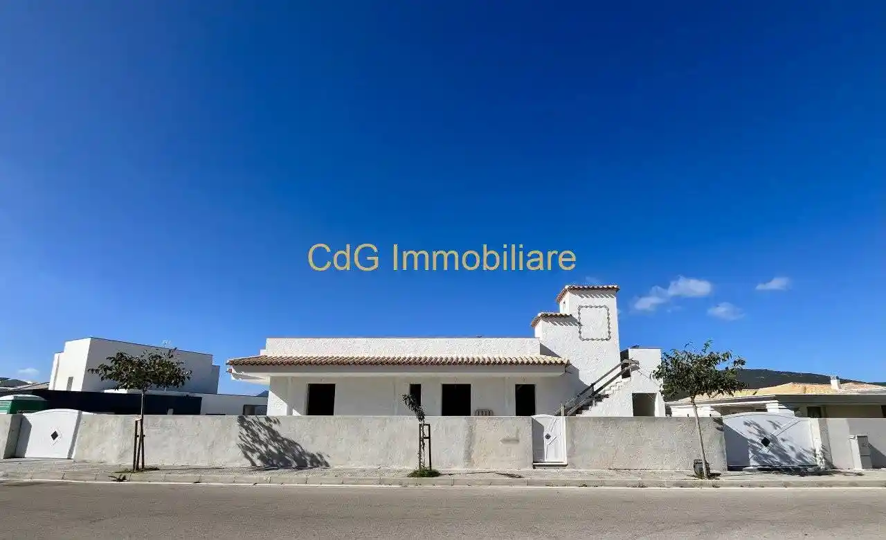 Villa in vendita a Olbia