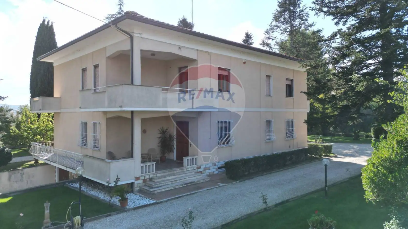 Villa in vendita a Jesi