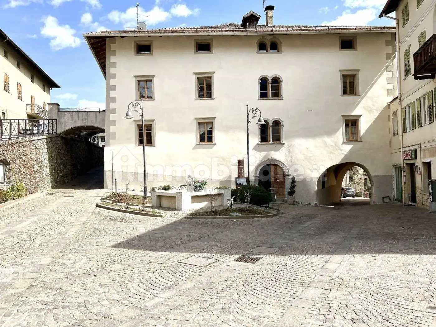 Palazzo - Edificio in Vendita - foto 2