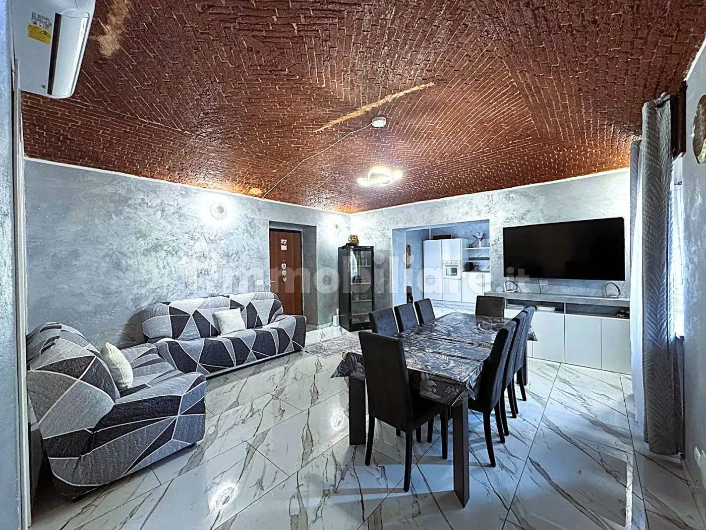 Villa in vendita a La Loggia