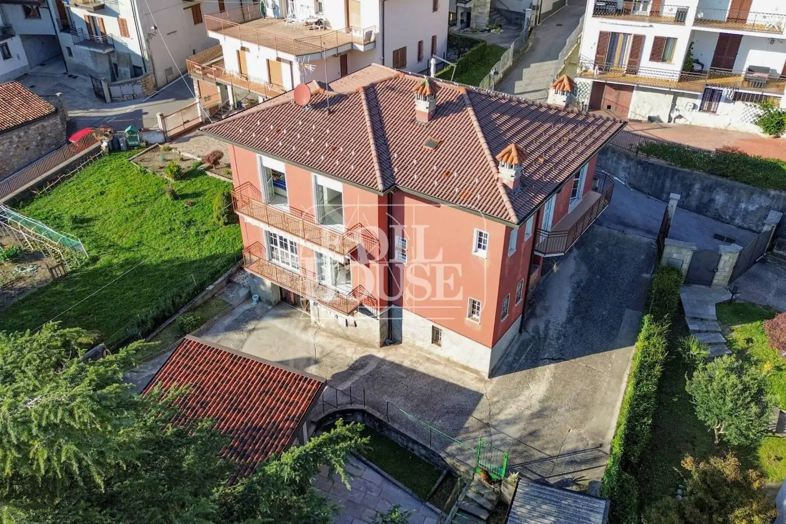 Villa in vendita a Cesana Brianza