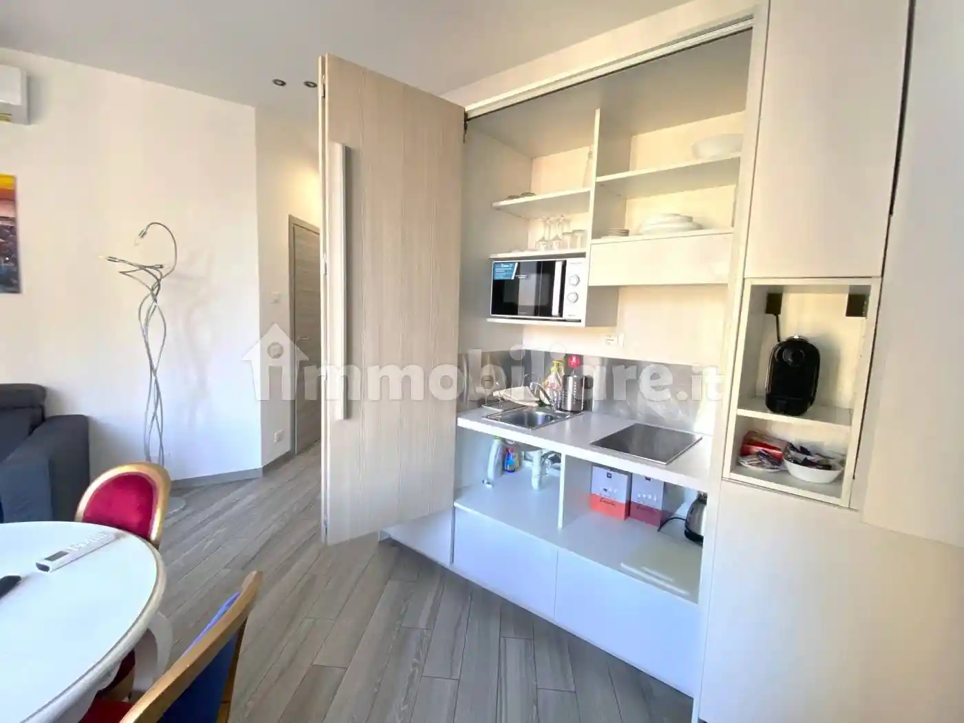 Bilocale largo della Zecca 8, Castelletto, Genova - foto 3