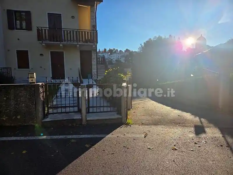 Trilocale ottimo stato, piano terra, Centro, Bosco Chiesanuova - foto 3