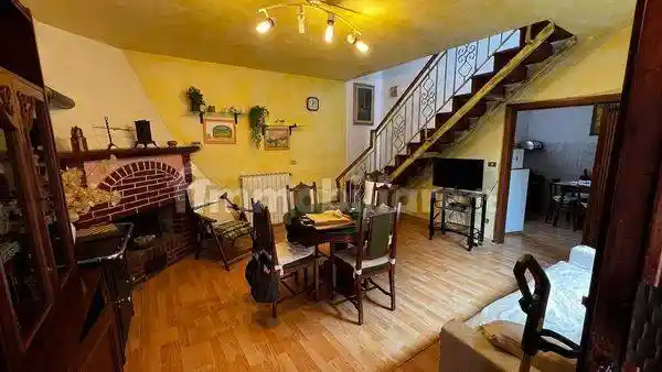 Casa indipendente in vendita a Vernio