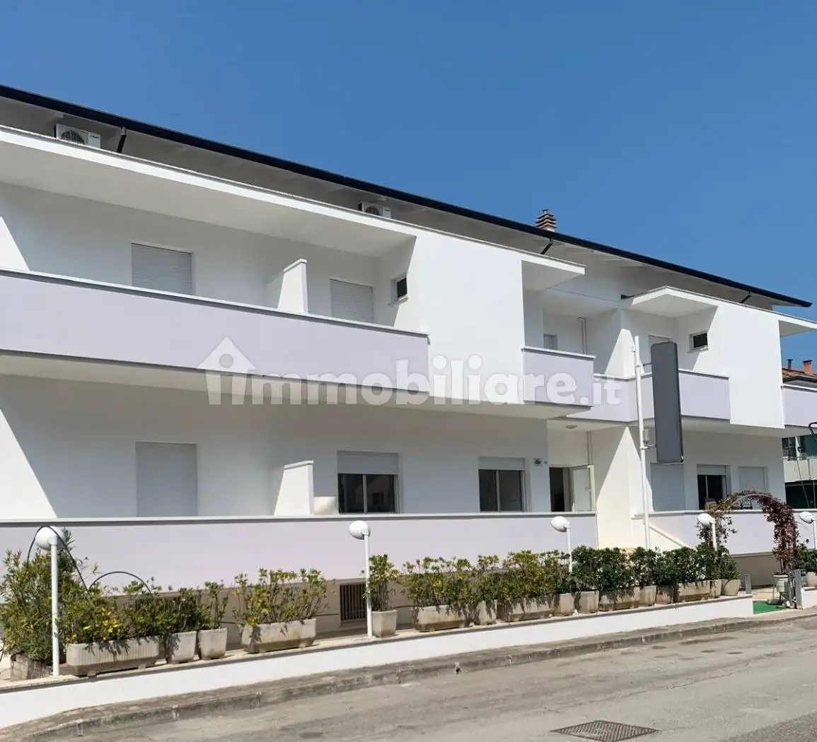 Palazzo - Edificio in vendita a Cesenatico