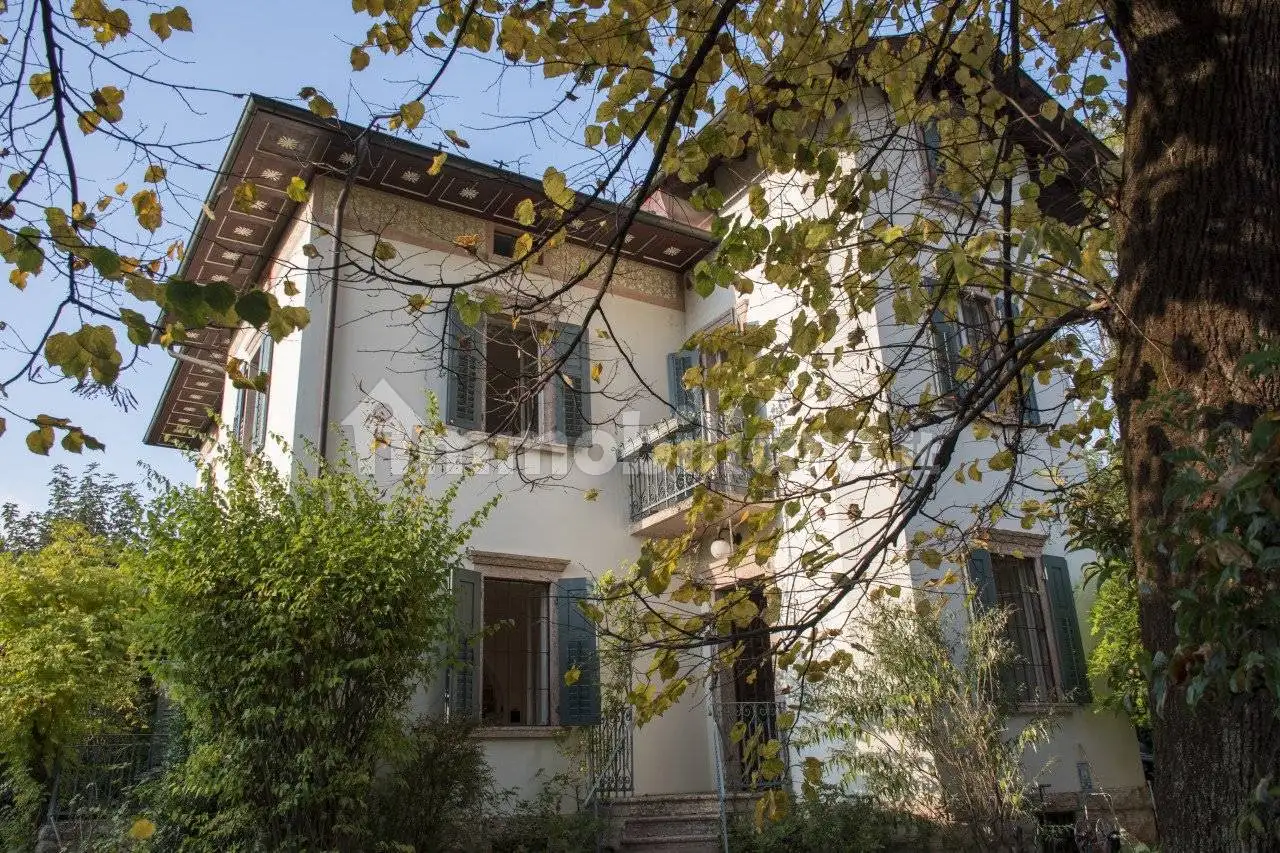 Villa in vendita a Trento