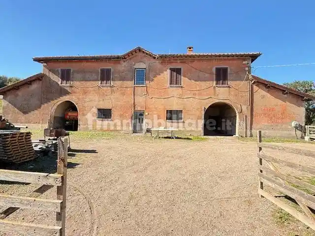 Rustico - Casale in vendita a Roma