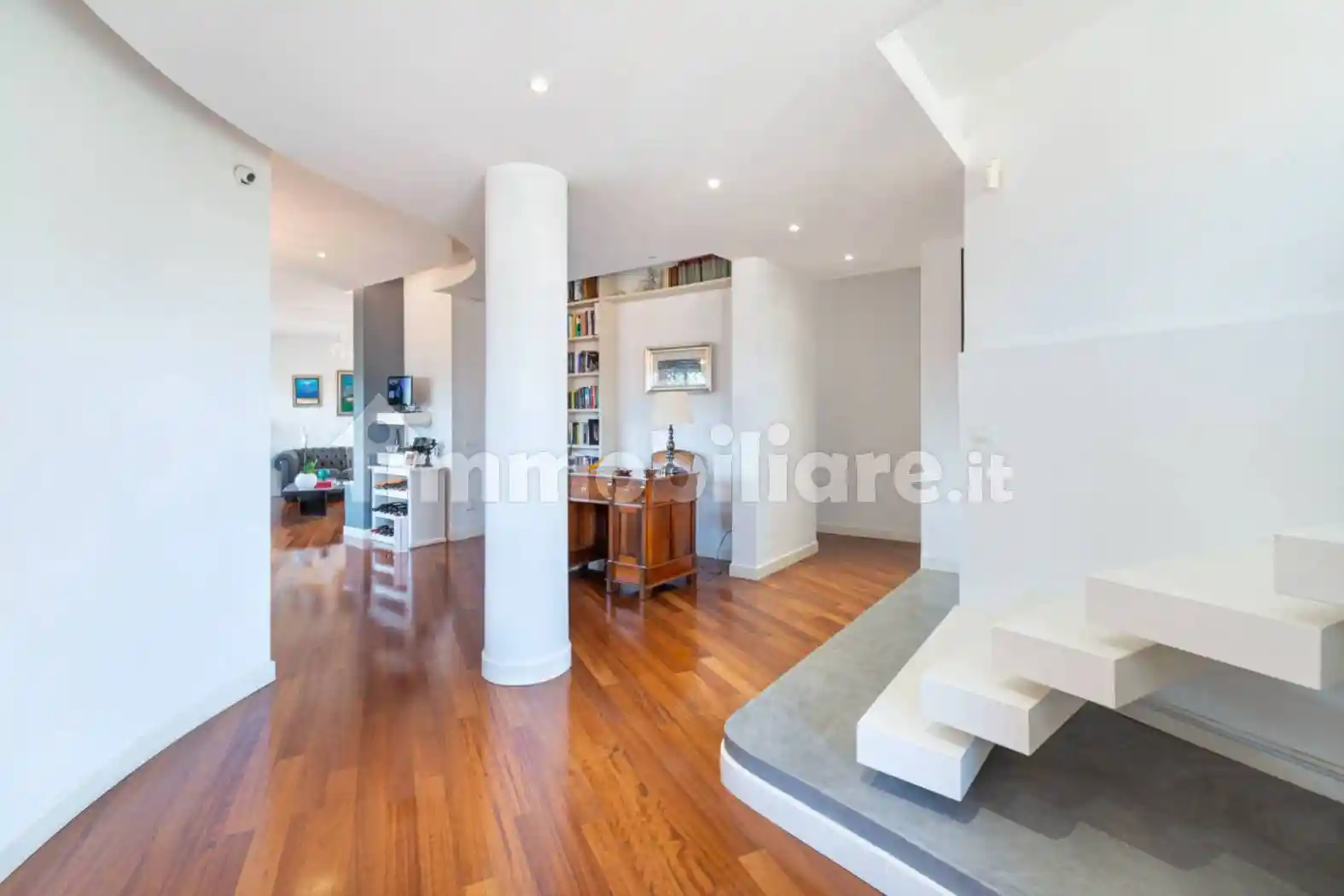 Villa bifamiliare via Teognide 120, Axa, Roma - foto 2