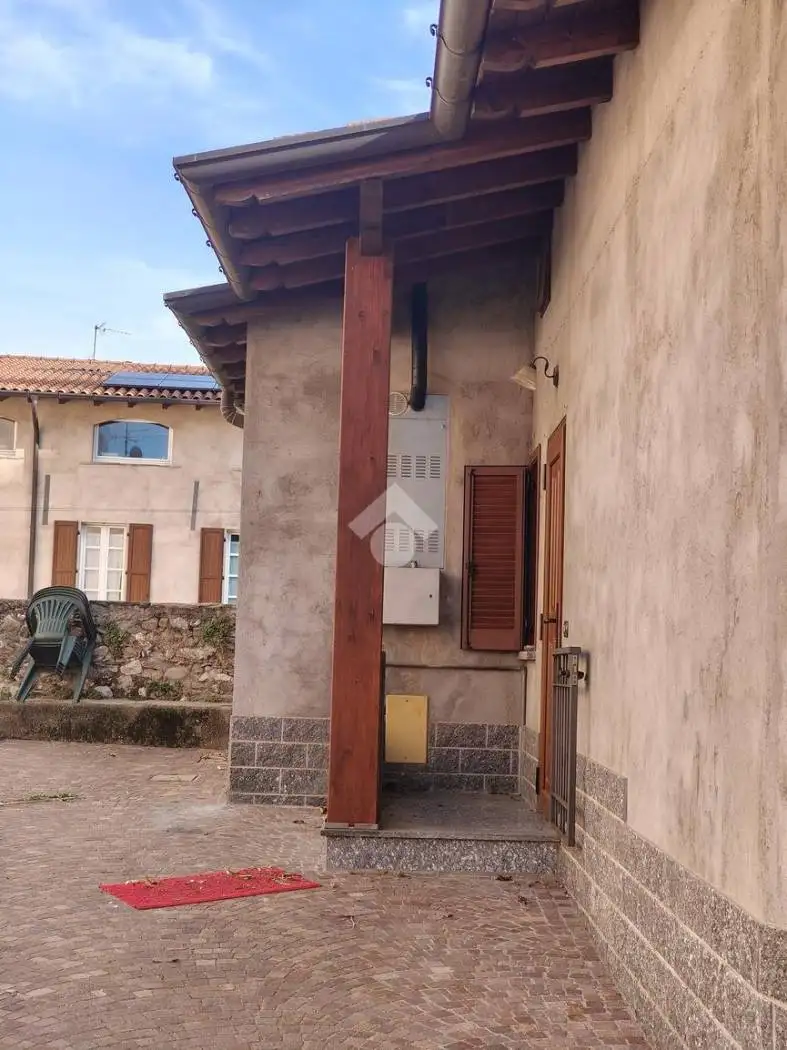 Bilocale buono stato, secondo piano, Clivio - foto 3